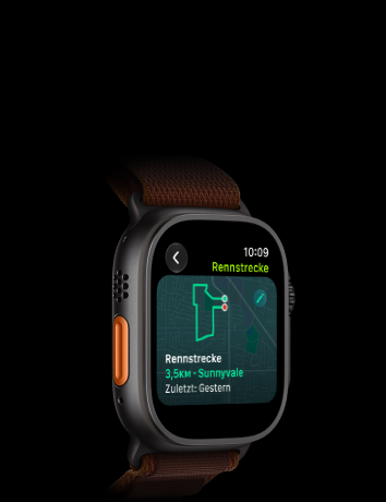 Apple Watch Ultra 4, Titangehäuse, Farbe Schwarz, Rennstrecke Feature mit einer Karte einer Laufroute, linke Seitenansicht, Actiontaste, Alpine Loop Armband, Farbe Burgunder